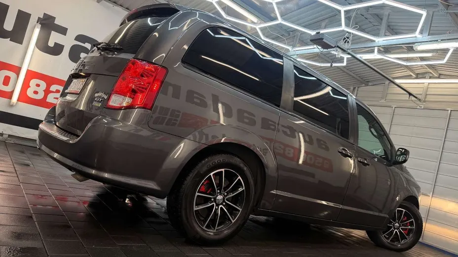 DODGE Grand Caravan -