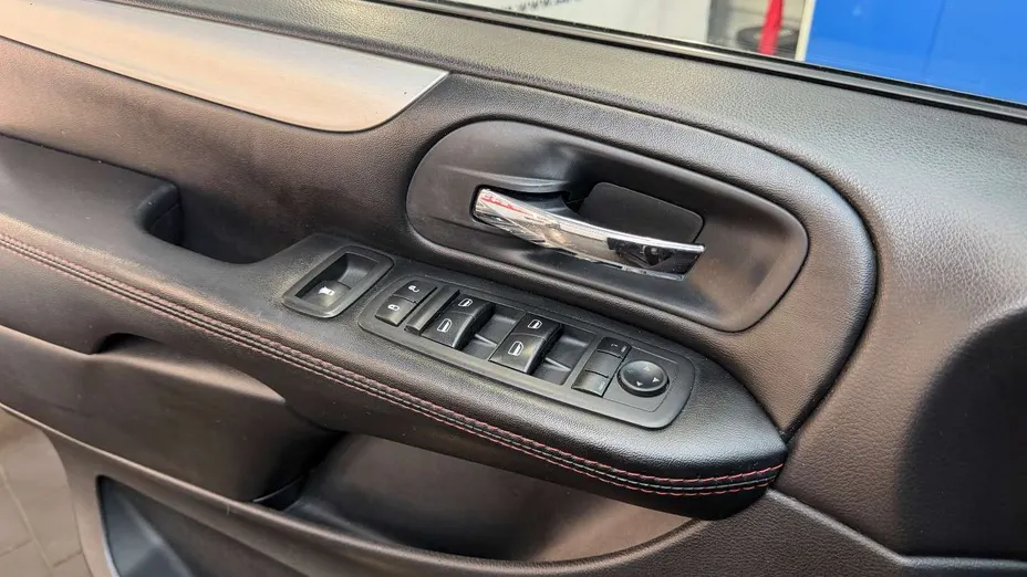 DODGE Grand Caravan -