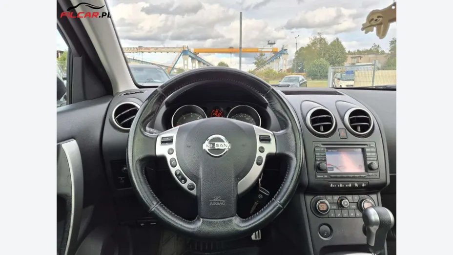 NISSAN Qashqai -