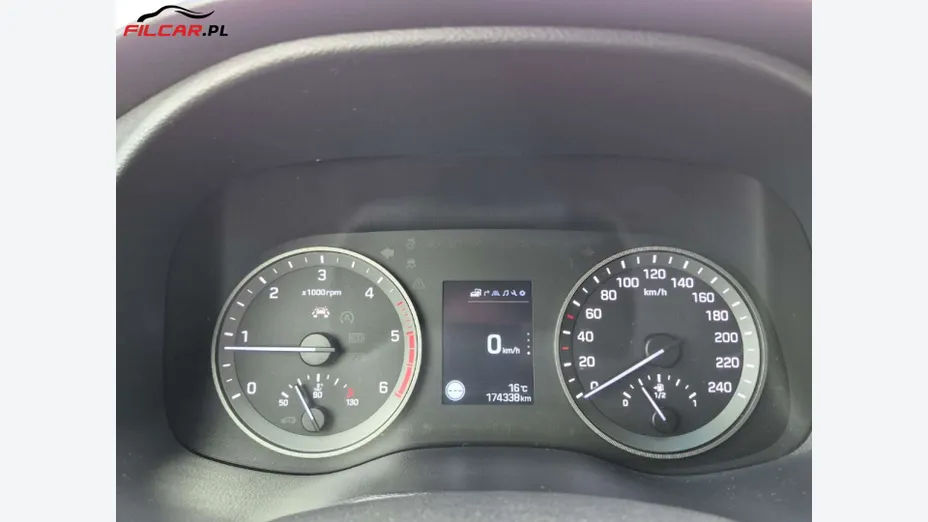 HYUNDAI Tucson -