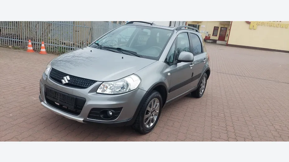 SUZUKI SX4 -