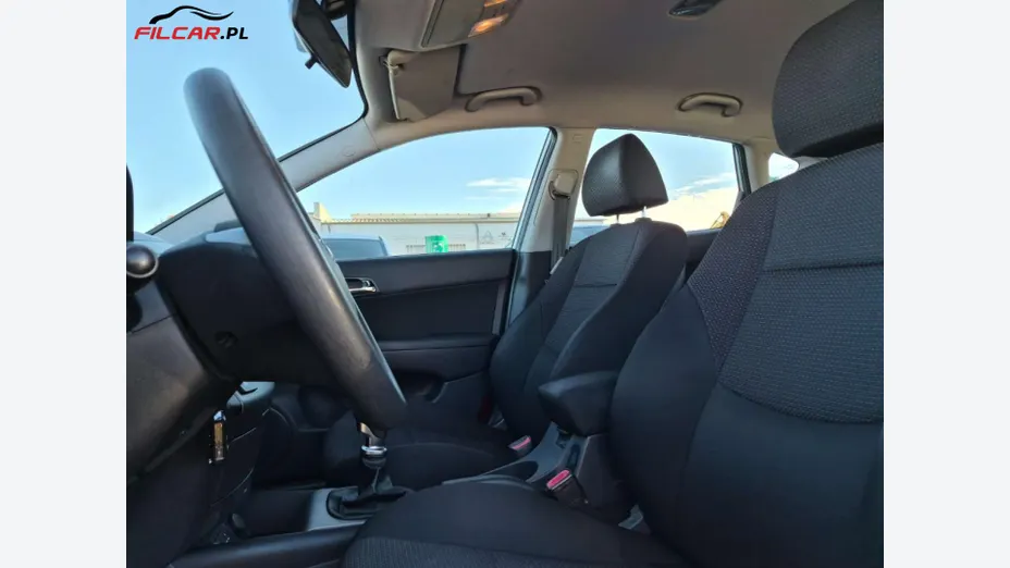 HYUNDAI i30 -