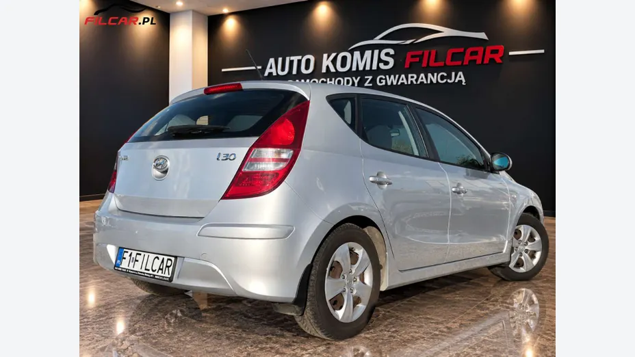 HYUNDAI i30 -