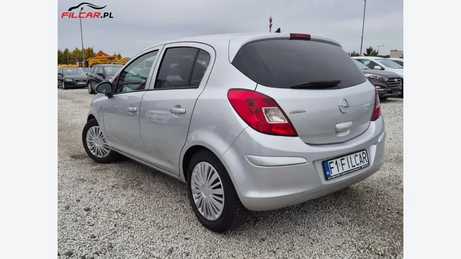 OPEL Corsa -