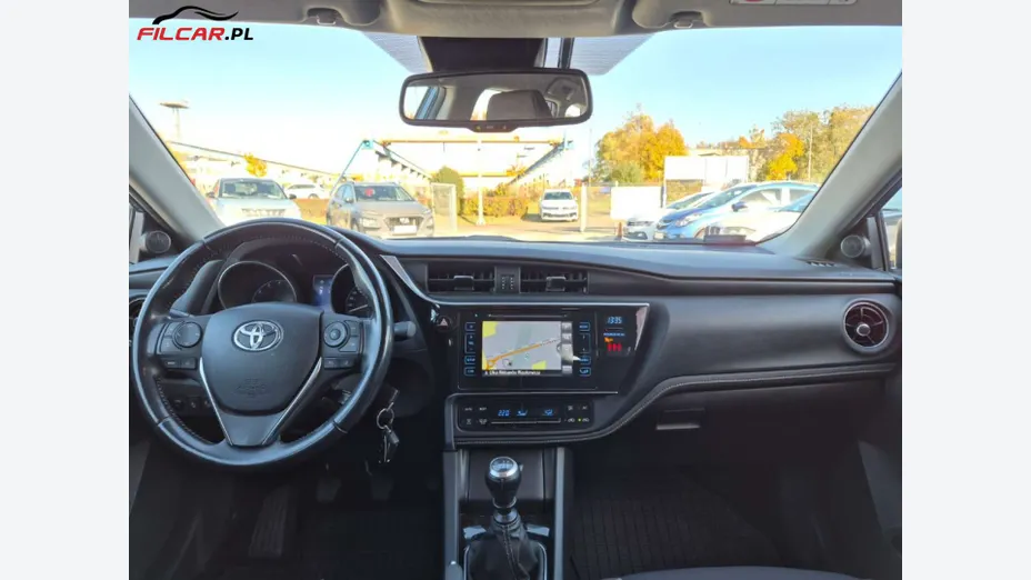 TOYOTA Auris -