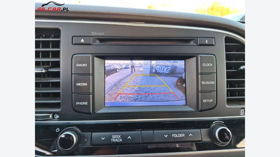 HYUNDAI Elantra -