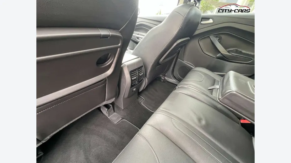 FORD Kuga -