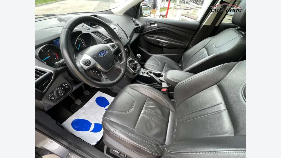FORD Kuga -