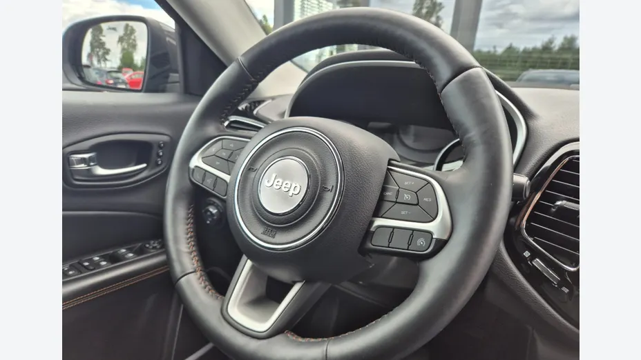JEEP Compass -
