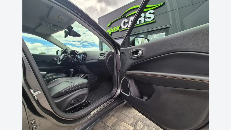 JEEP Compass -