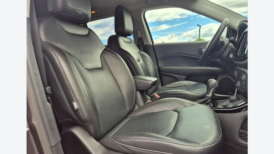 JEEP Compass -