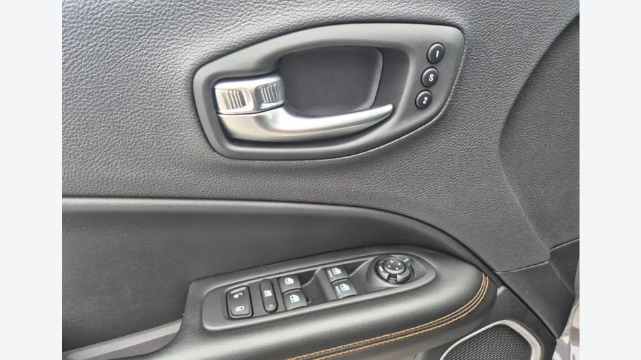JEEP Compass -