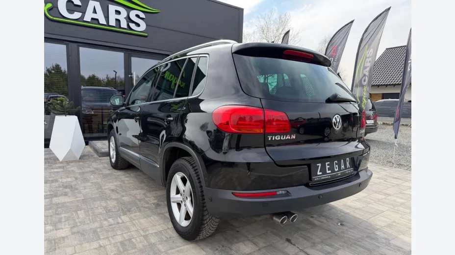 VOLKSWAGEN Tiguan -