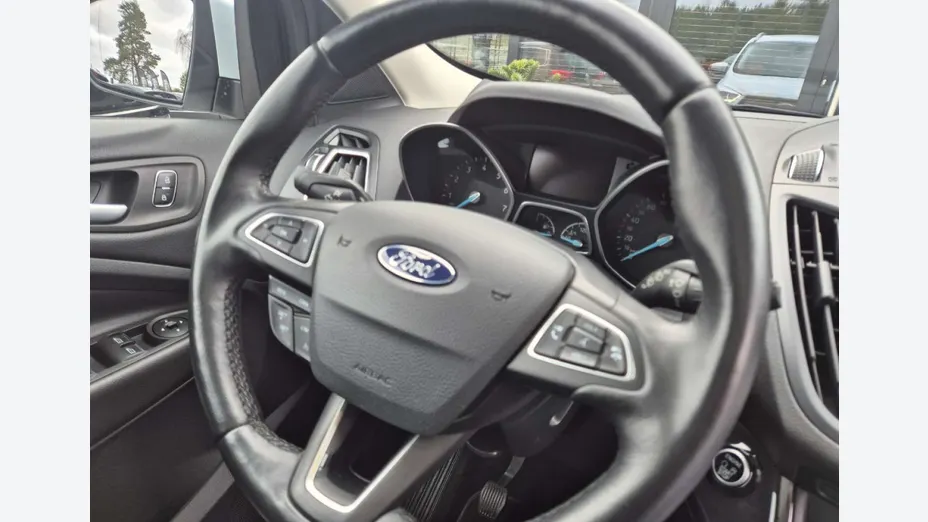 FORD Kuga -