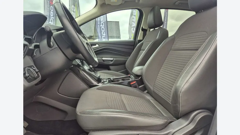 FORD Kuga -