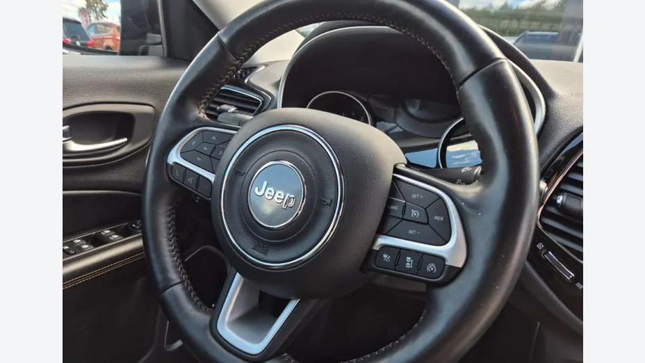 JEEP Compass -