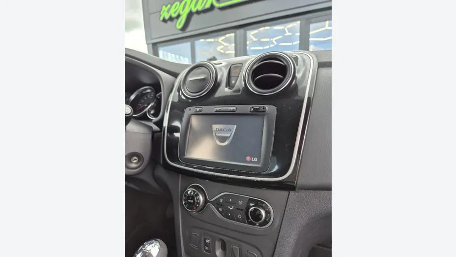 DACIA Sandero -