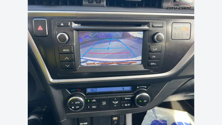 TOYOTA Auris -
