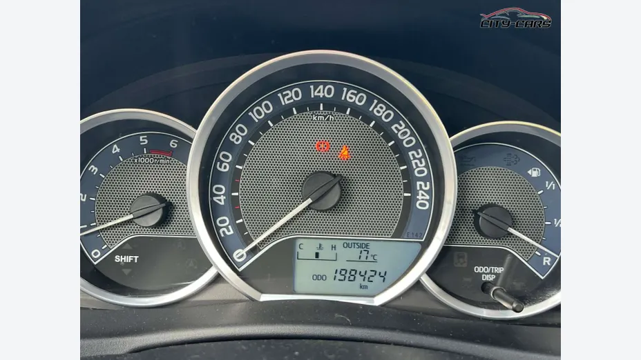TOYOTA Auris -
