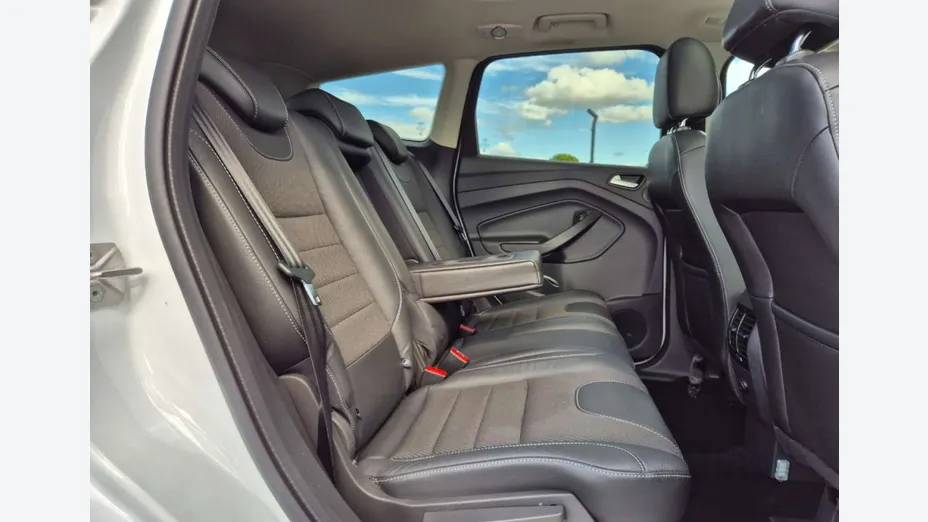 FORD Kuga -