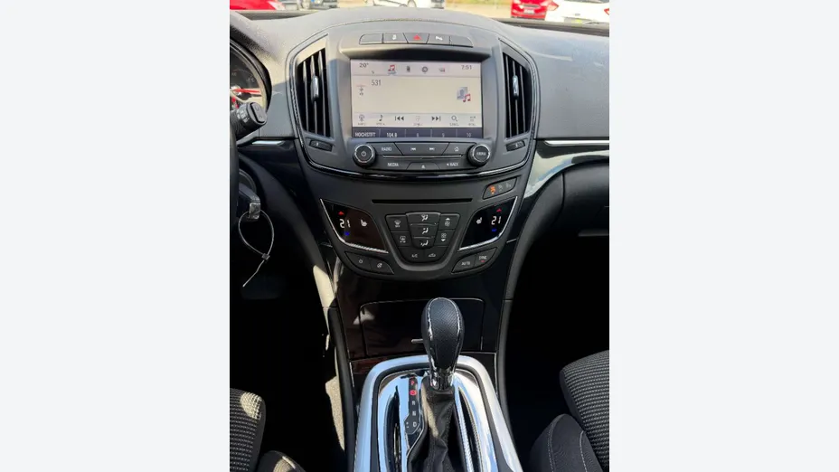 OPEL Insignia -