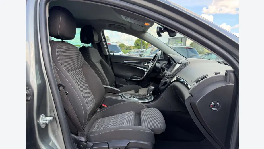 OPEL Insignia -