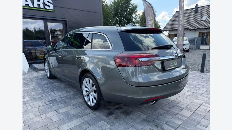 OPEL Insignia -
