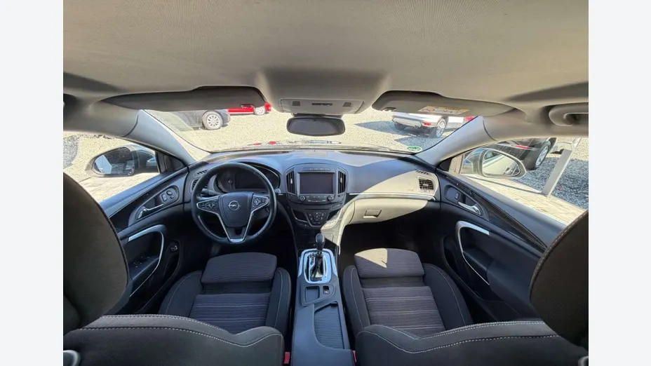 OPEL Insignia -