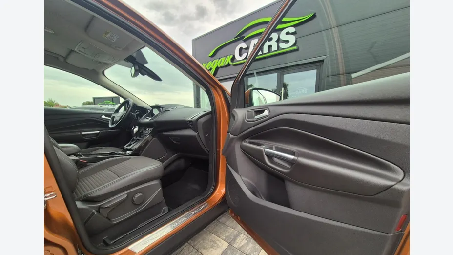 FORD Kuga -