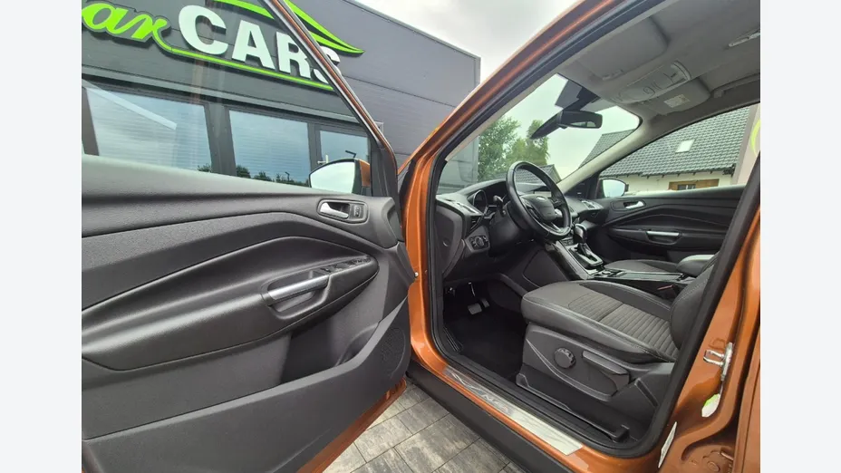 FORD Kuga -