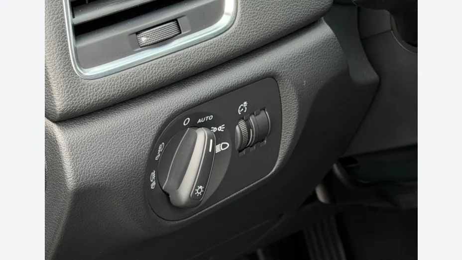 AUDI Q3 -