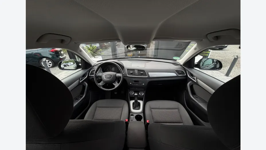 AUDI Q3 -