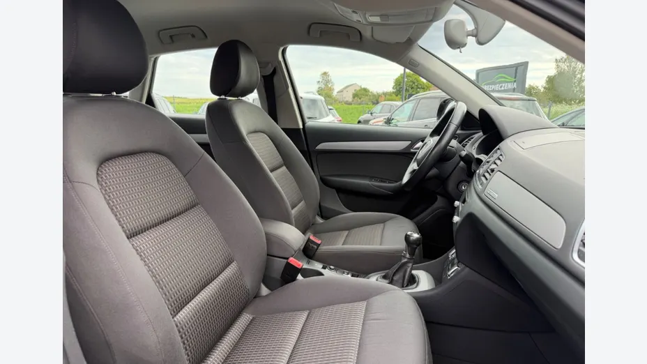 AUDI Q3 -
