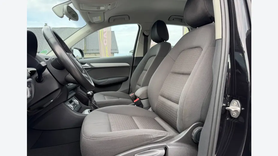 AUDI Q3 -