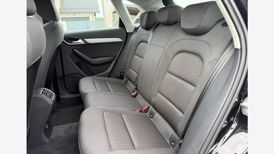 AUDI Q3 -