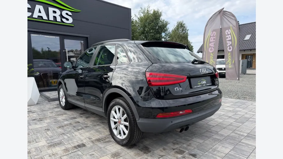 AUDI Q3 -