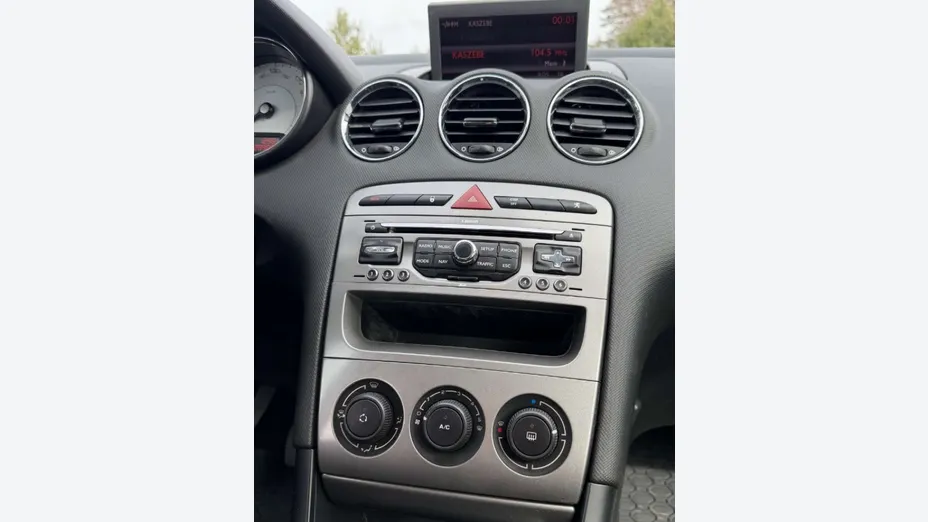 PEUGEOT 308 -
