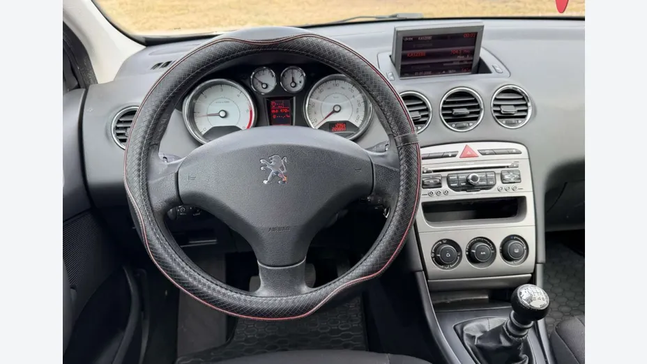 PEUGEOT 308 -
