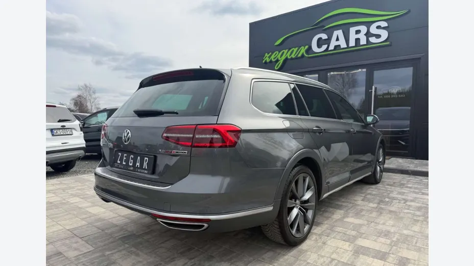 VOLKSWAGEN Passat -