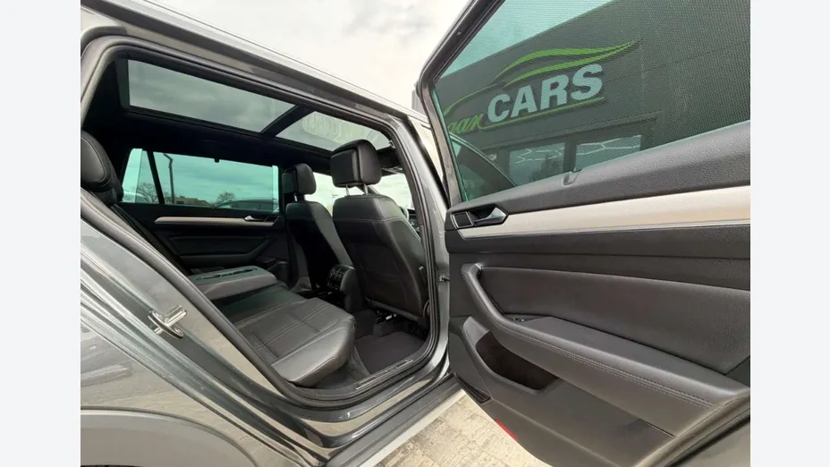 VOLKSWAGEN Passat -
