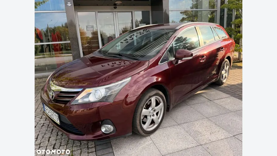 TOYOTA Avensis -