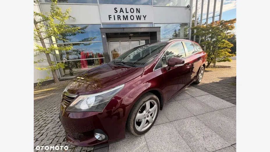 TOYOTA Avensis -