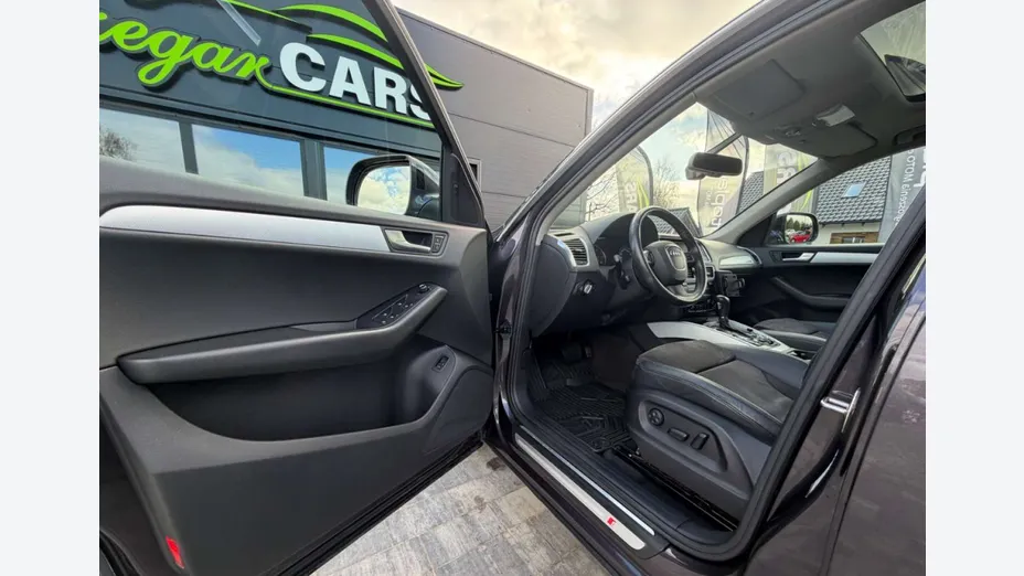 AUDI Q5 -