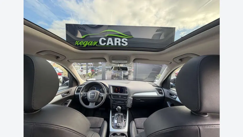 AUDI Q5 -