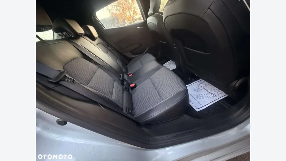 RENAULT Clio -