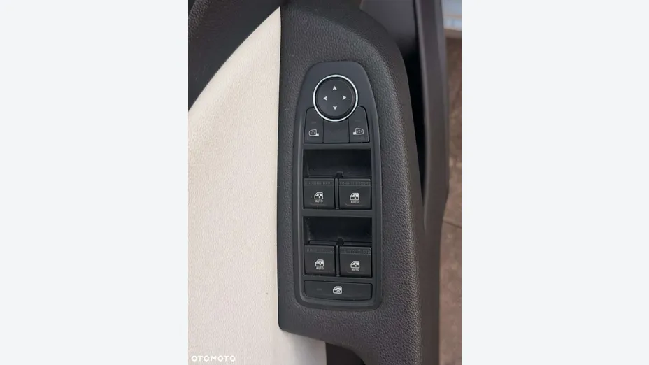 RENAULT Clio -