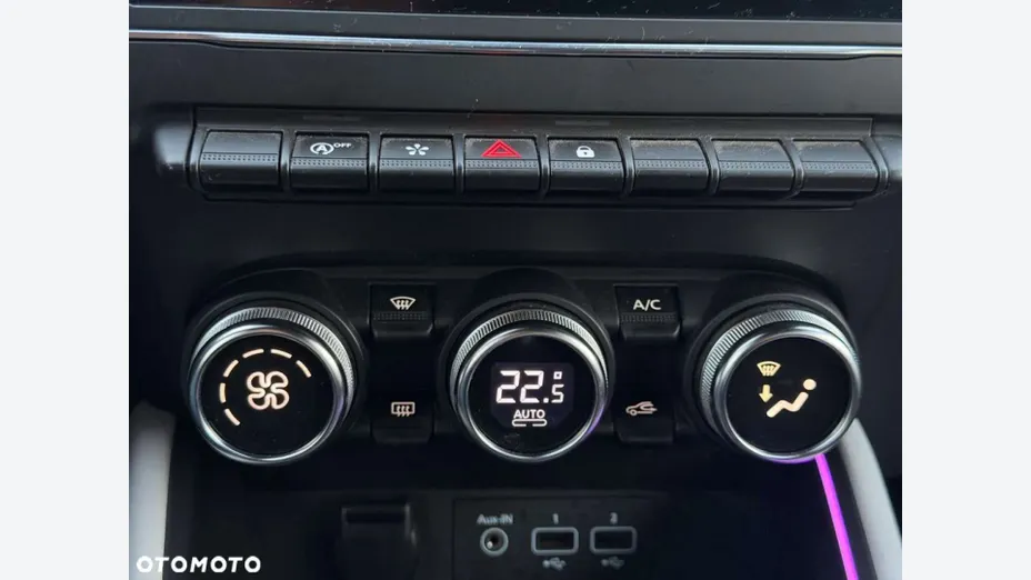 RENAULT Clio -