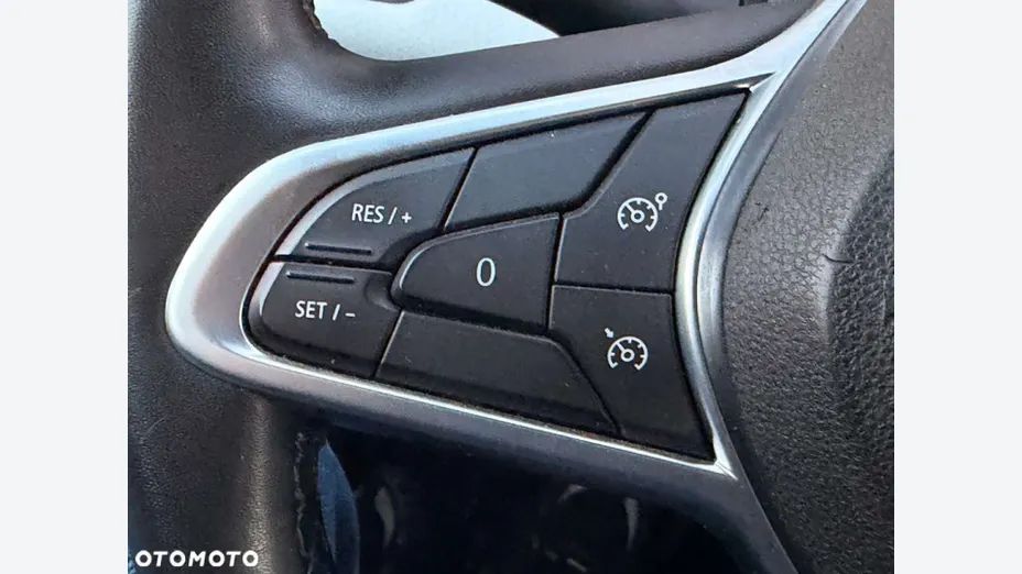 RENAULT Clio -