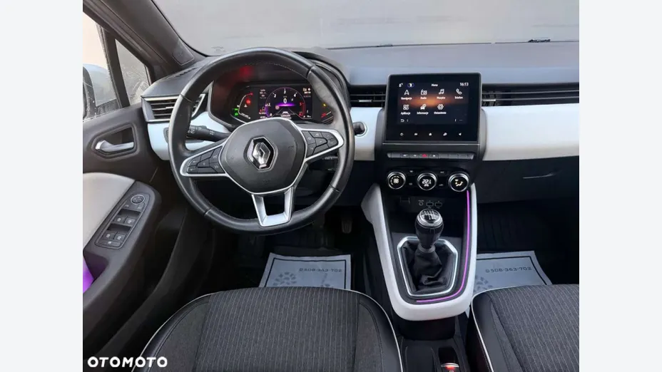 RENAULT Clio -