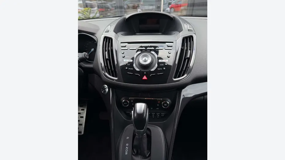 FORD Kuga -